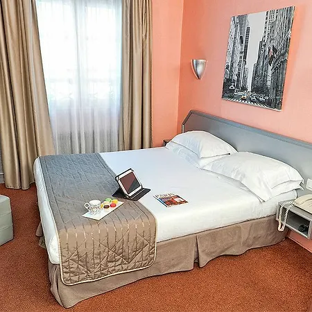 Jean Gabriel Montmartre Hotel Parigi