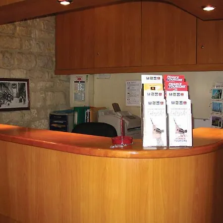 Hotel Jean Gabriel Montmartre 3*